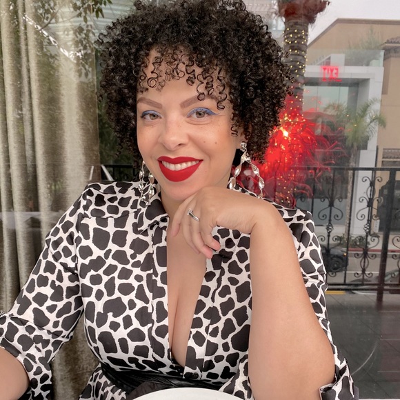 Welcome to my Closet! - Picture 1 of 8